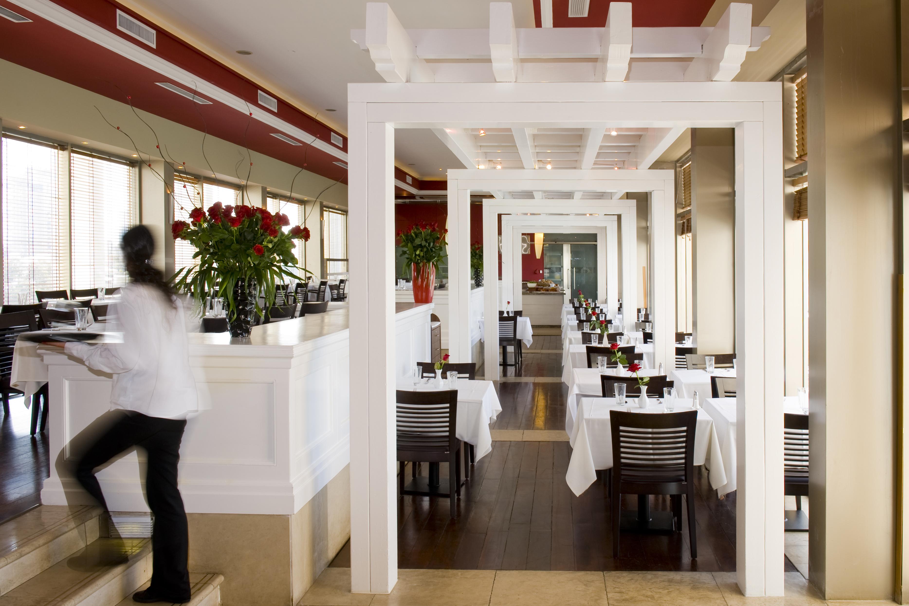 โรงแรมลีโอนาร์โด ซิตี้ทาวเวอร์ Giv'atayim ภายนอก รูปภาพ Interior of the restaurant