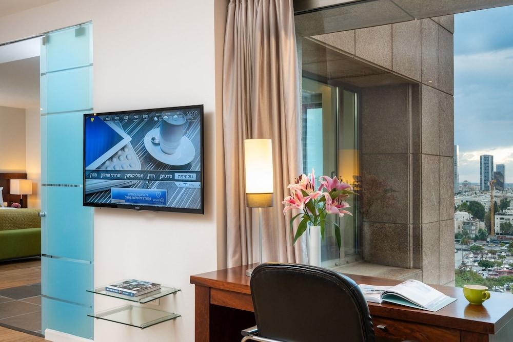 โรงแรมลีโอนาร์โด ซิตี้ทาวเวอร์ Giv'atayim ภายนอก รูปภาพ A room at the hotel